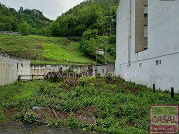 Terrenos y solares en venta en Aller