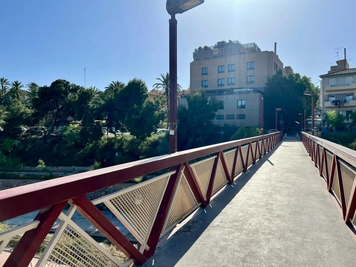 Außenansicht von Wohnung zum Verkauf in Elche / Elx mit Klimaanlage und Balkon