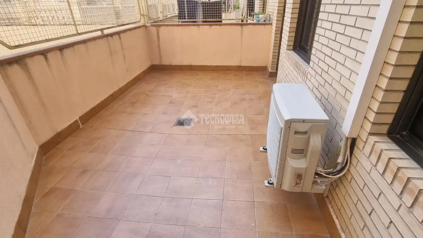Terrassa de Pis de lloguer en Zaragoza amb Aire condicionat, Calefacció i Terrassa