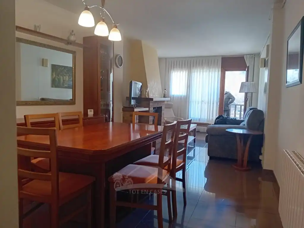 Comedor de Piso en venta en Sort con Balcón
