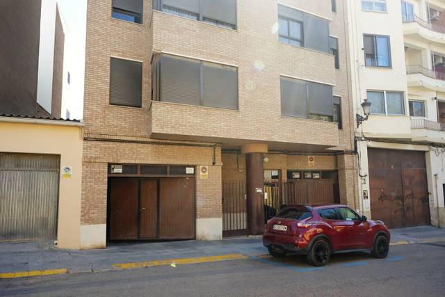 Garaje en Alquiler en  Maestro Alonso, 8 en Requena