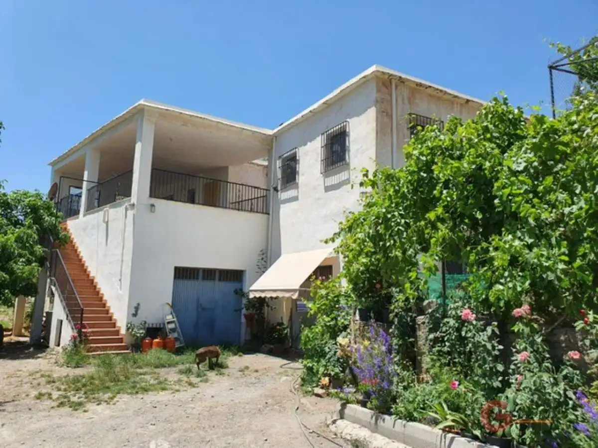 Country homes for sale in Busquístar
