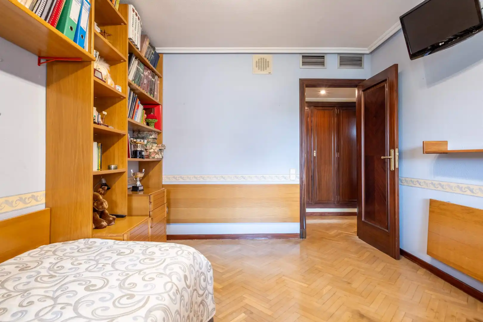 Schlafzimmer von Wohnung zum Verkauf in Zaragoza mit Klimaanlage, Heizung und Parkett