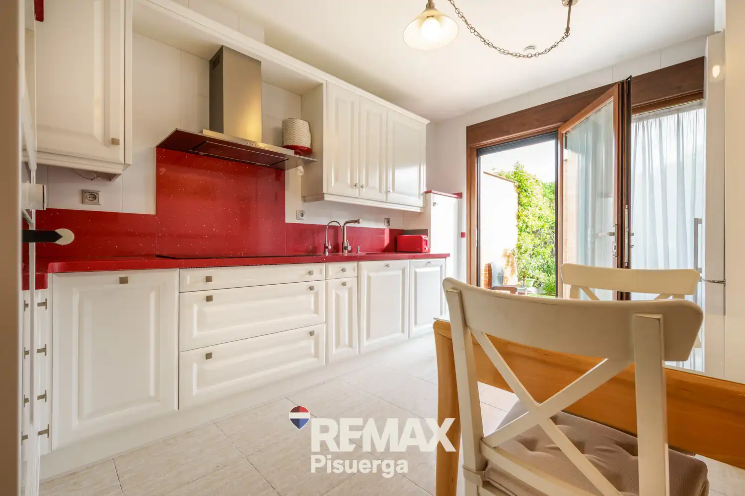 Cocina de Casa o chalet en venta en Valladolid con Aire acondicionado, Jardín privado y Terraza