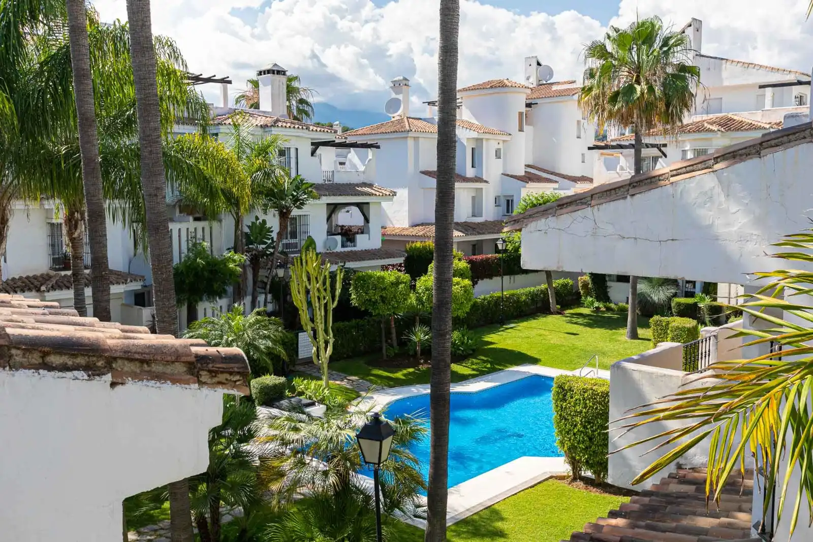 Jardí de Apartament de lloguer en Nueva Andalucía
