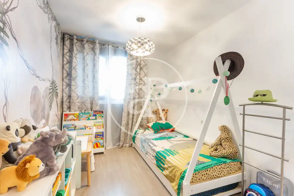 Schlafzimmer von Wohnung zum Verkauf in Valencia mit Klimaanlage, Heizung und Privatgarten