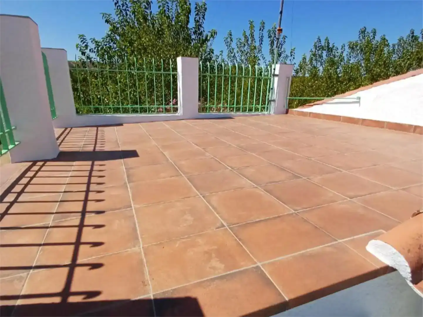 Terraza de Piso en venta en El Castillo de las Guardas con Jardín privado, Trastero y Piscina