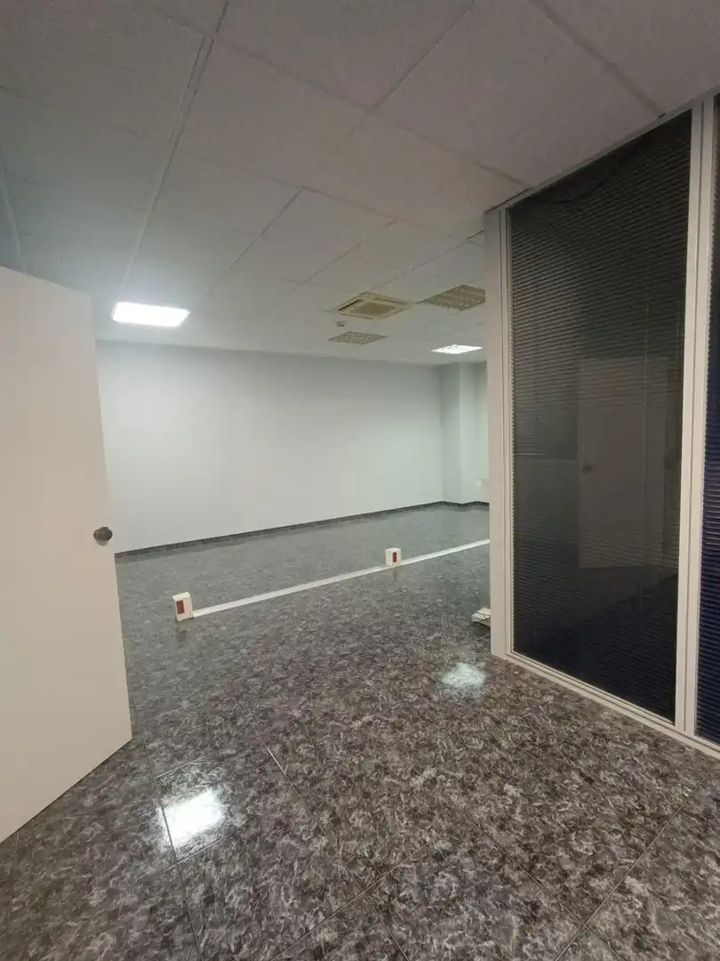 Oficina amb ascensor de lloguer a Bagatza - San Vicente, imagen 37