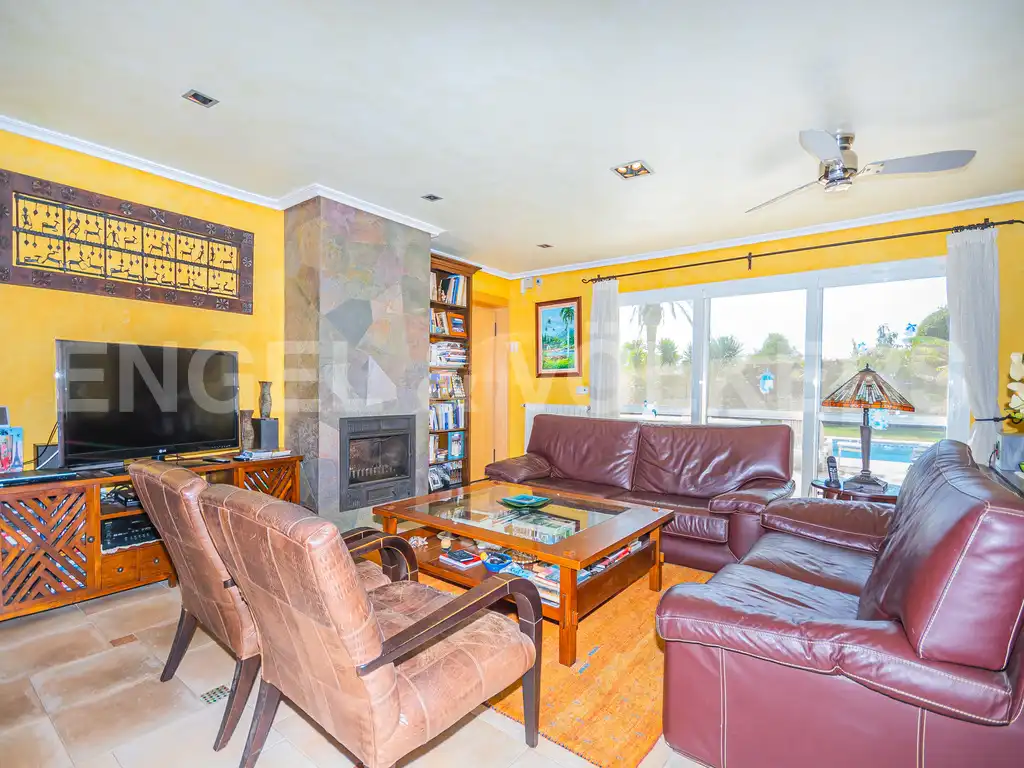 Casa con piscina en venta en Urbanizaciones, imagen 13