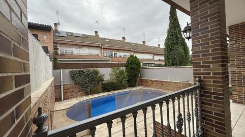 Foto 2 de Casa adosada de alquiler en Isabel de Portugal, Sector S, Boadilla del Monte