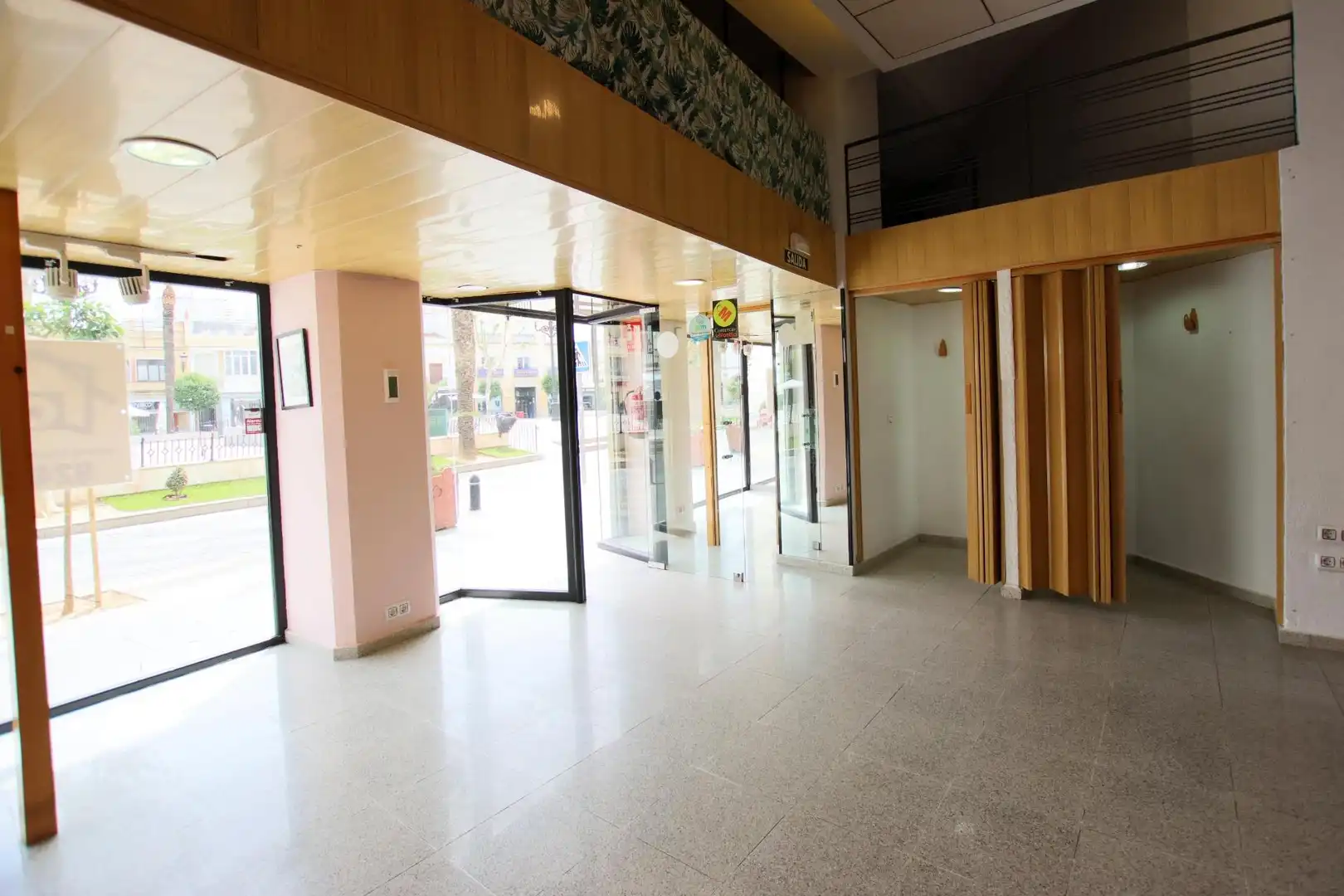 Geschaftsraum zur Miete in Montijo