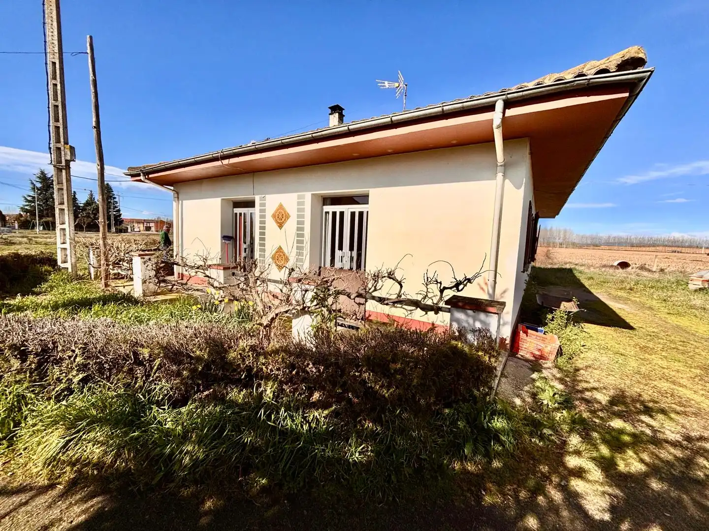Vista exterior de Casa o chalet en venta en San Cristóbal de la Polantera con Amueblado