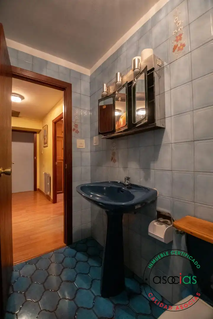 Bany de Casa o xalet en venda en Cabranes amb Calefacció, Jardí privat i Parquet