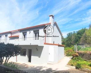 Vista exterior de Casa o xalet en venda en Vigo  amb Calefacció, Terrassa i Moblat