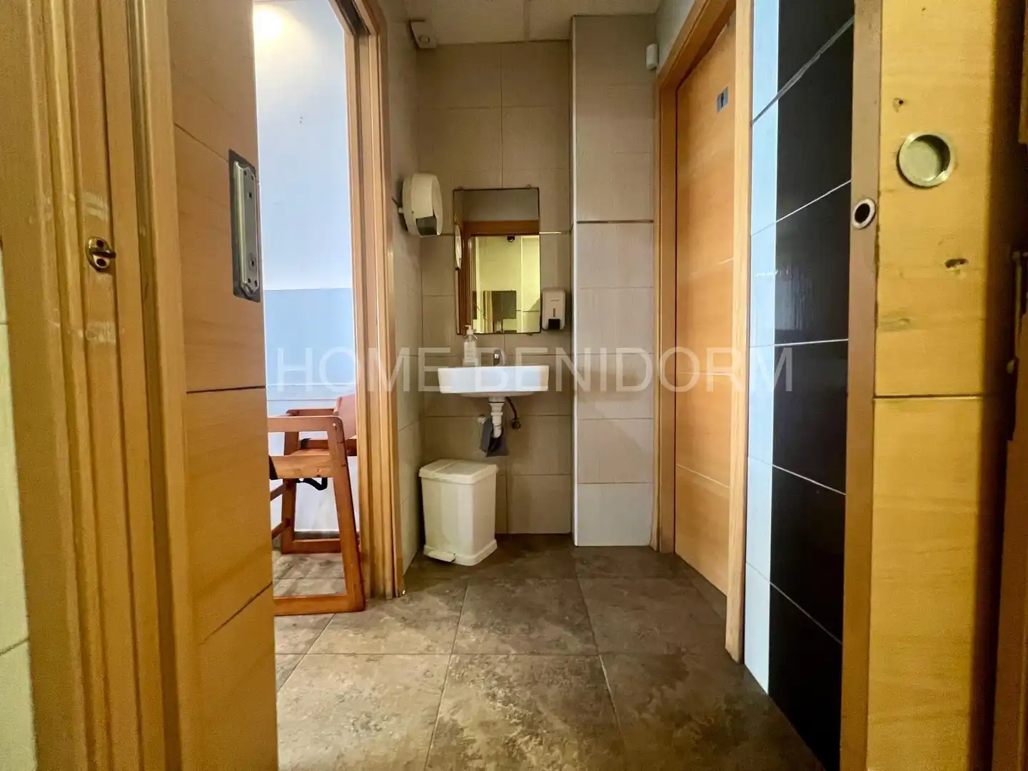 Badezimmer von Geschaftsraum zur Miete in Benidorm