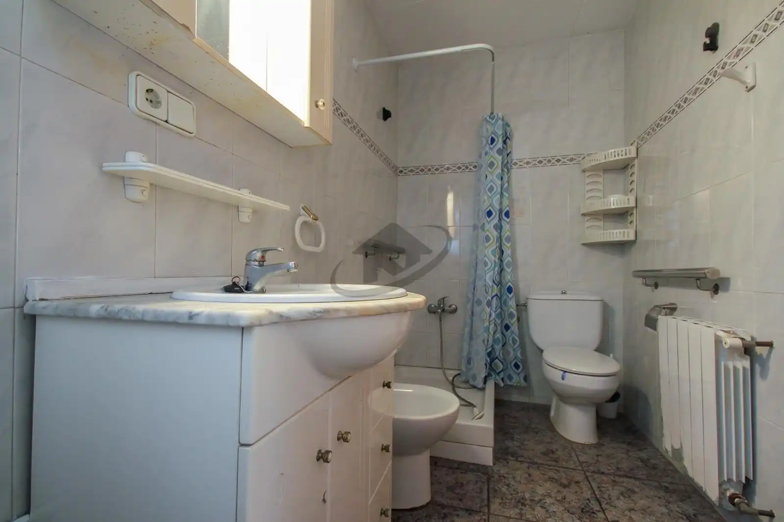 Badezimmer von Haus oder Chalet zum Verkauf in Barberà del Vallès mit Heizung, Privatgarten und Terrasse