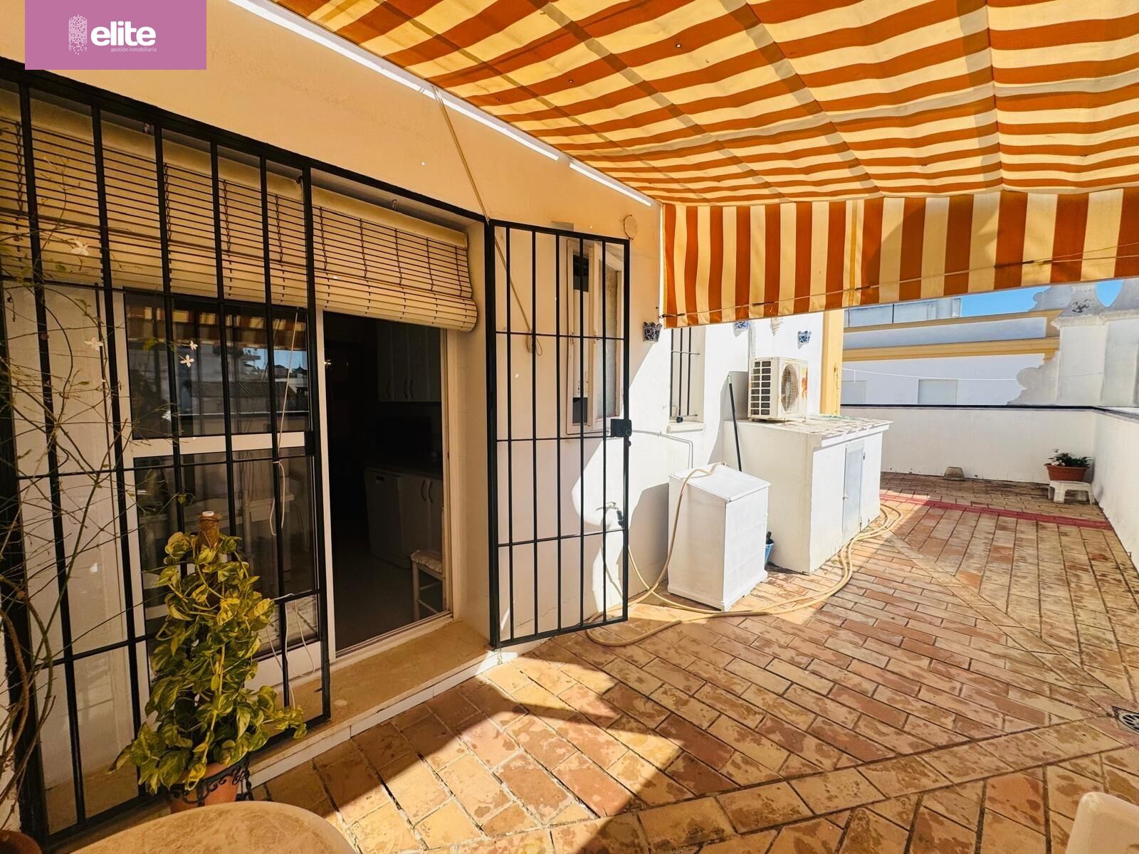 Exterior view of Attic for sale in Jerez de la Frontera  with Air Conditioner and Terrace
