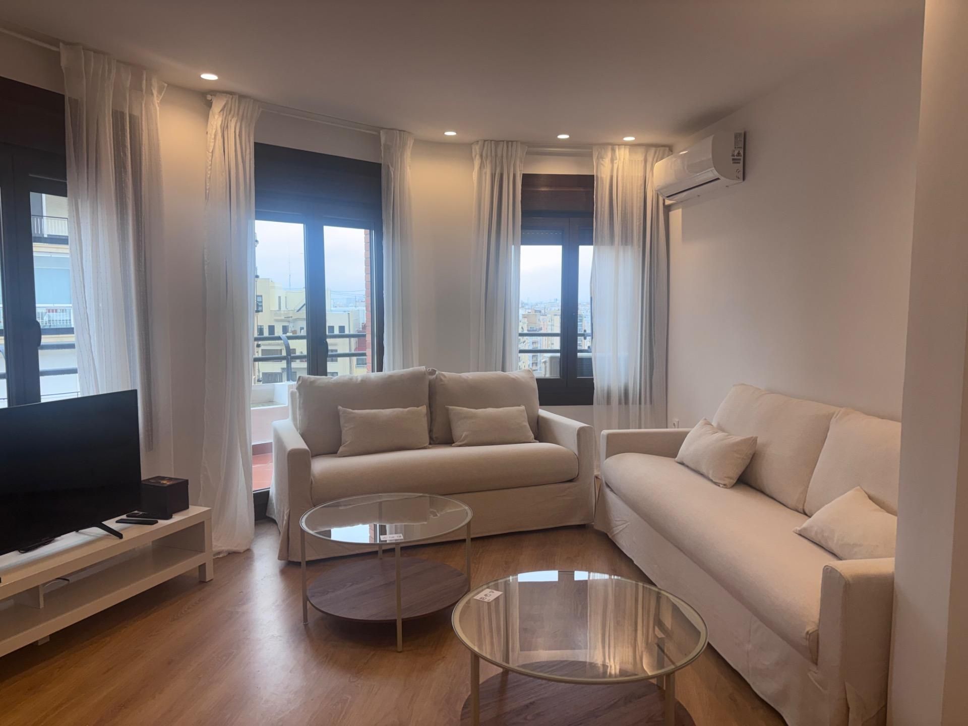 Dachboden zur Miete in Calle de San Vicente Mártir, Sant Francesc, Ciutat Vella