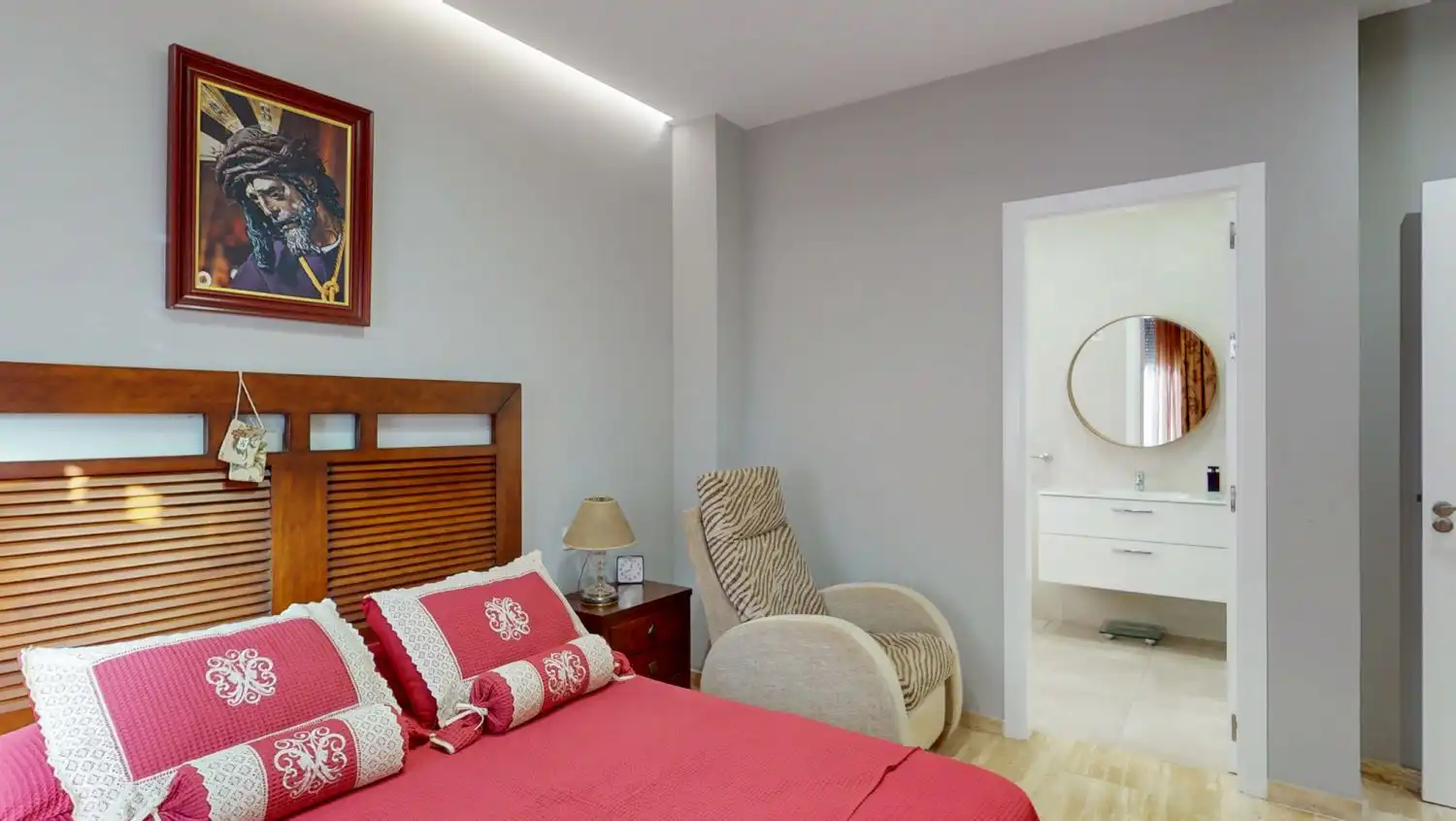 Habitación de Piso en venta en Sevilla con Aire acondicionado y Calefacción
