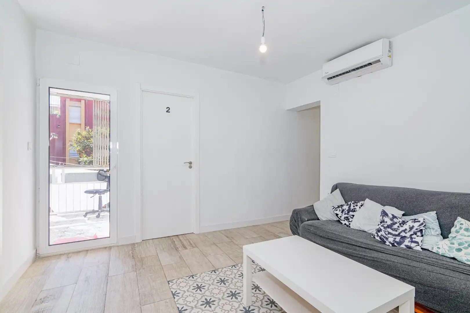 Sala d'estar de Pis en venda en Granada amb Aire condicionat, Jardí privat i Terrassa