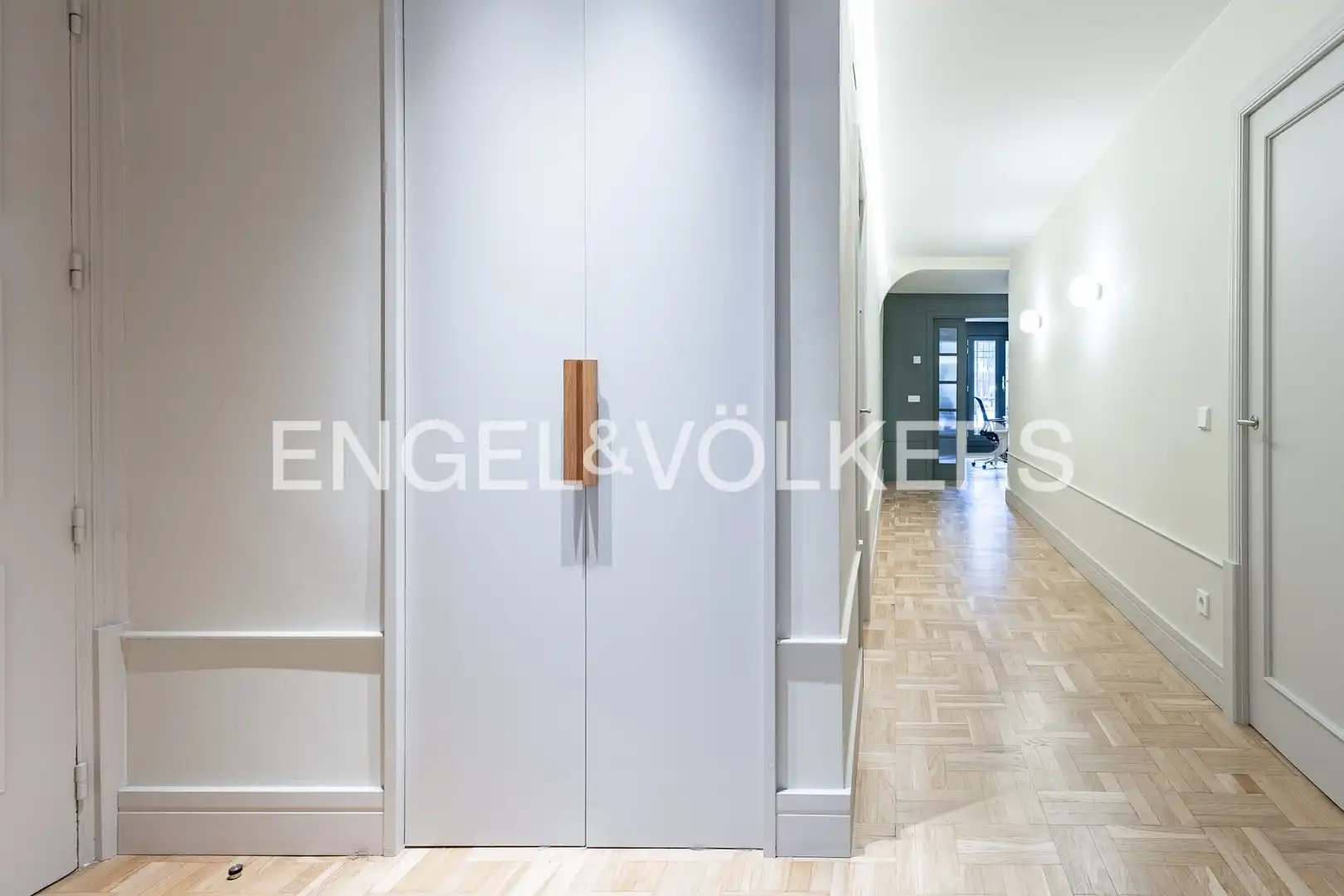 Flat for sale in Barcelona  with Air Conditioner, Heating and Parquet flooring
