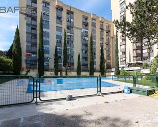 Swimming pool of Flat for sale in  Madrid Capital  with Terrace, Swimming Pool and Balcony