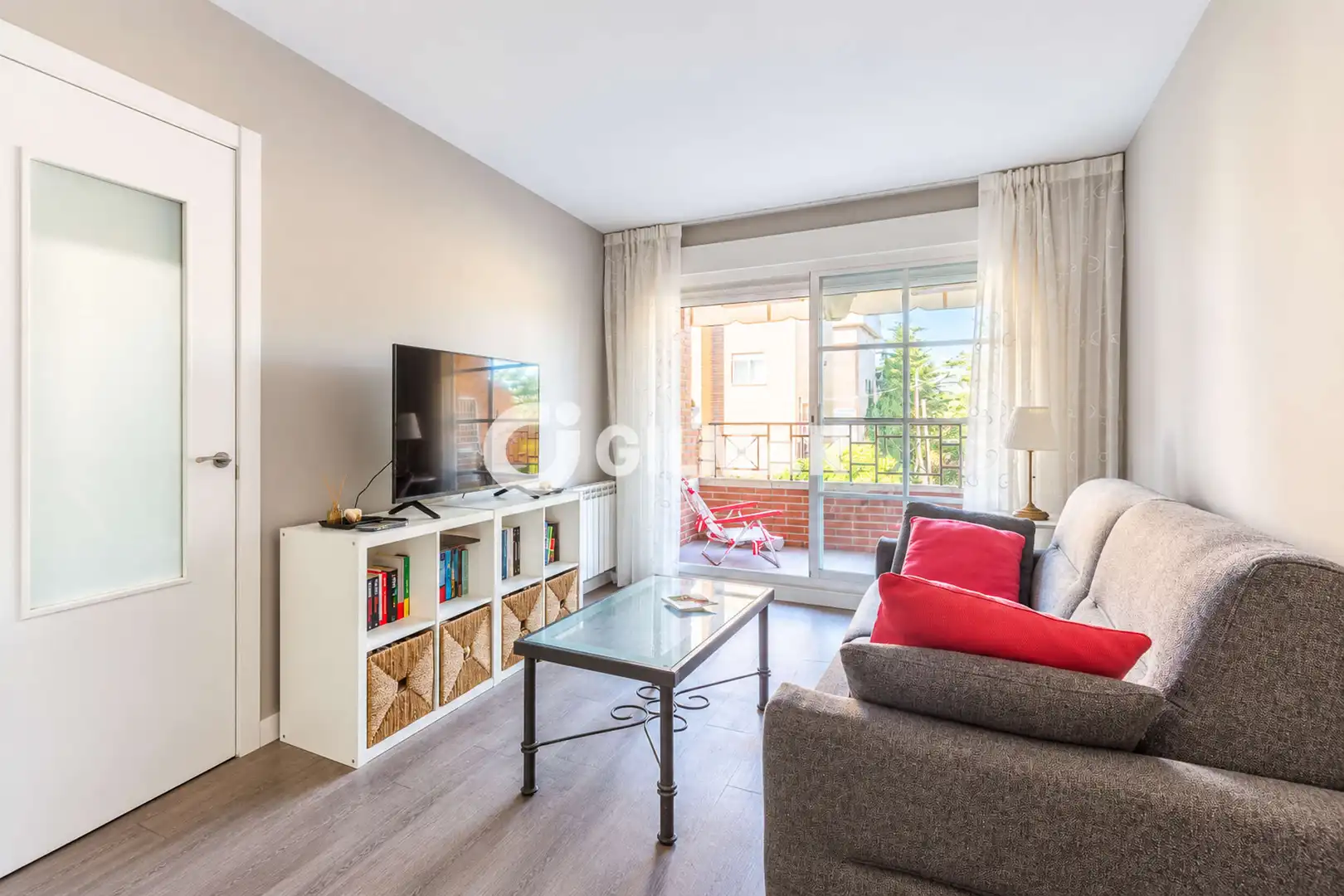 Sala de estar de Piso en venta en Las Rozas de Madrid con Calefacción, Jardín privado y Piscina
