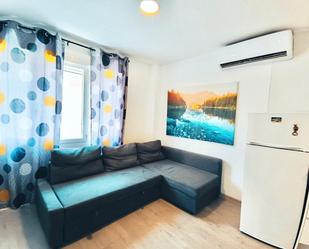 Living room of Flat to rent in  Madrid Capital  with Air Conditioner, Heating and Furnished