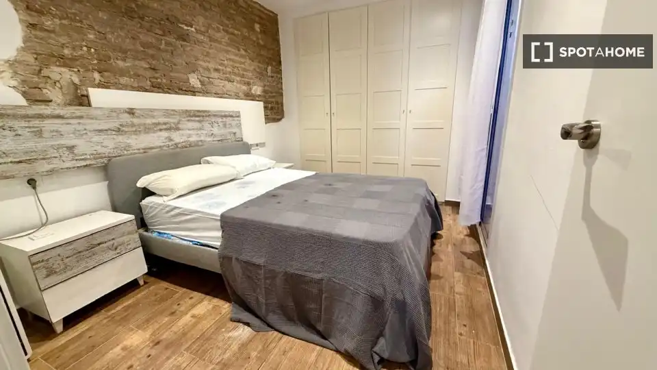 Bedroom of Flat for rent in Valencia  with Air Conditioner, Heating and Furnished