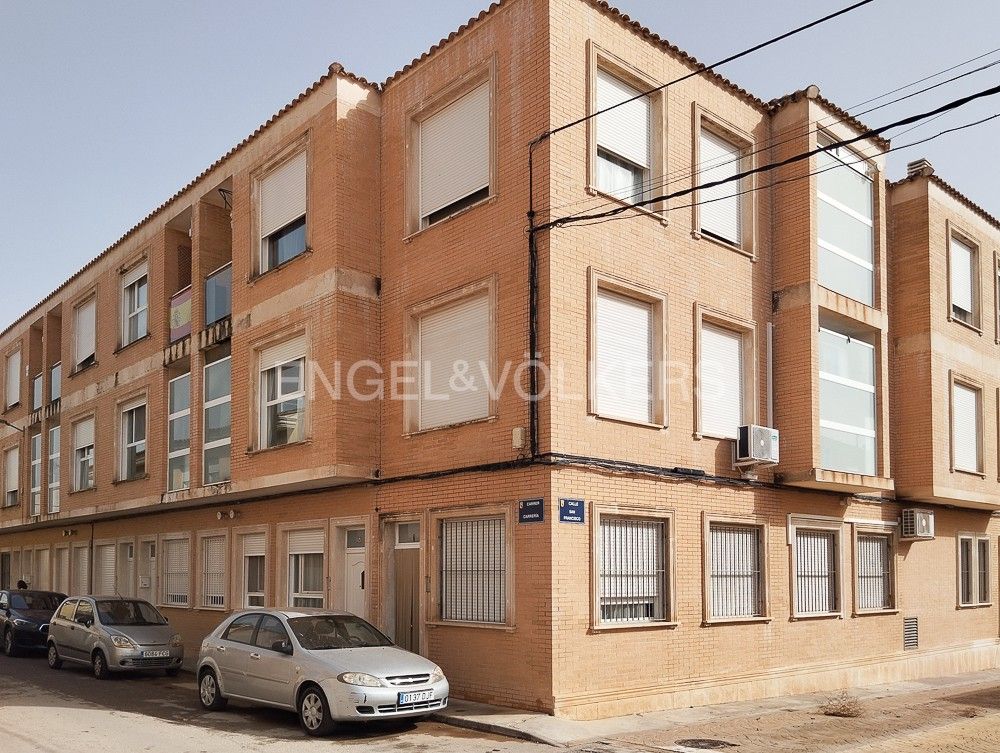 Exterior view of Apartment for sale in Casinos  with Air Conditioner, Heating and Balcony