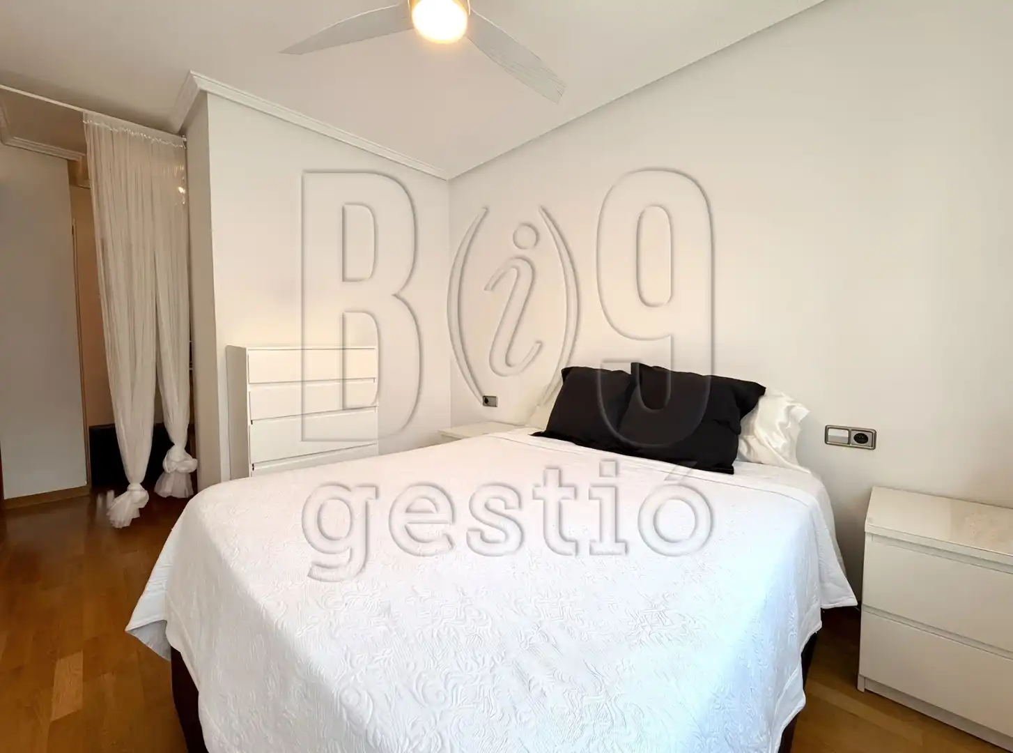 Schlafzimmer von Wohnung zum Verkauf in Tarragona mit Klimaanlage, Heizung und Terrasse