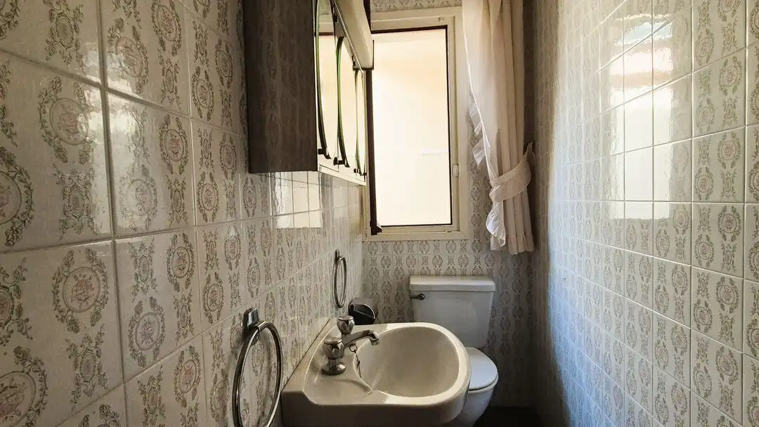 Badezimmer von Wohnung zum Verkauf in  Pamplona / Iruña mit Heizung, Terrasse und Abstellraum