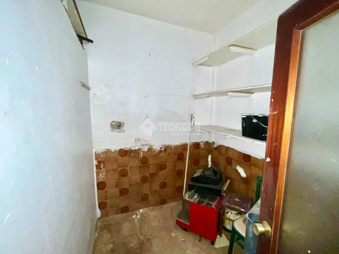 Local comercial en venda a Llano, imagen 7