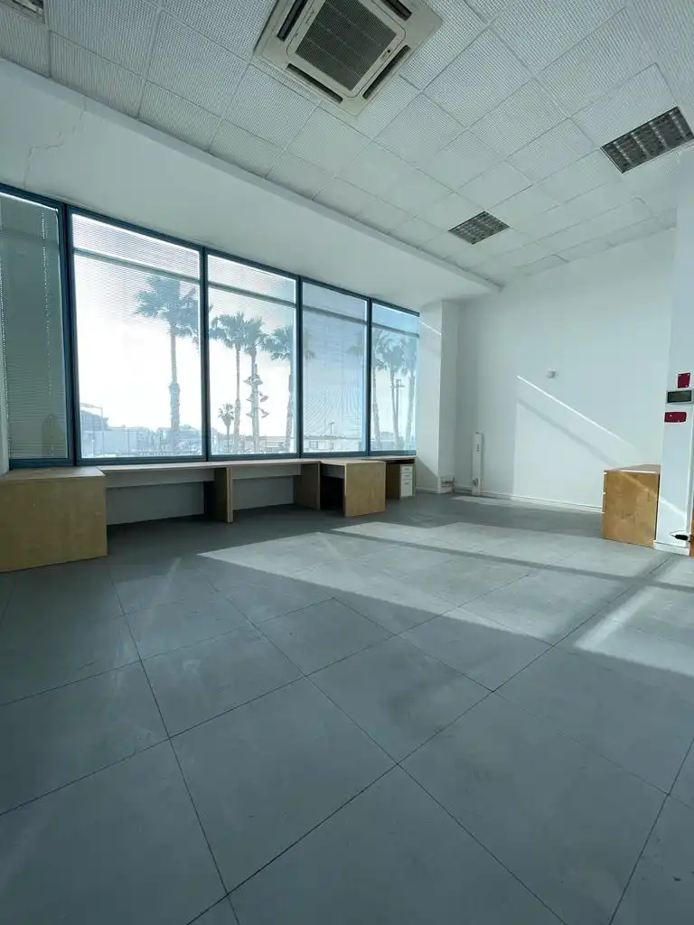 Office space with lift to rent in Ronda d'Europa 60, imagen 5
