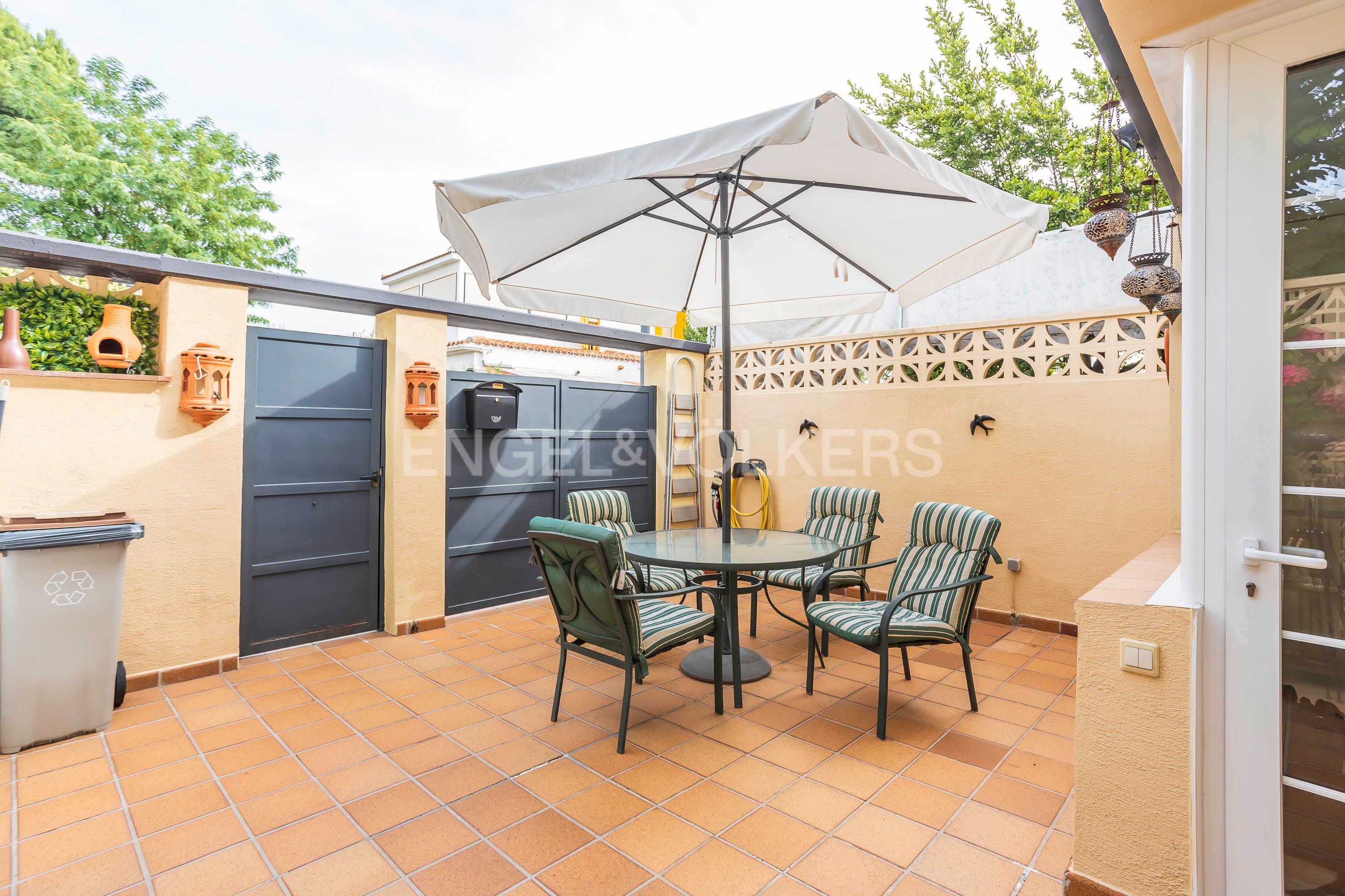 Terrace of House or chalet for sale in  Madrid Capital  with Heating and Private garden