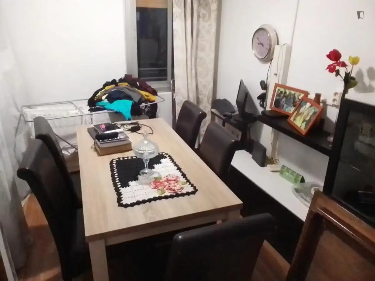 Habitació a Ciutat Meridiana