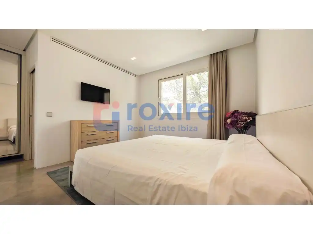Dormitori de Casa o xalet en venda en Santa Eulària des Riu amb Aire condicionat, Jardí privat i Terrassa