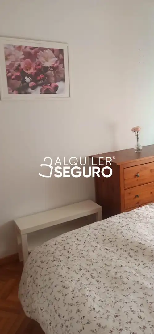 Bedroom of Flat for rent in Madrid  with Heating