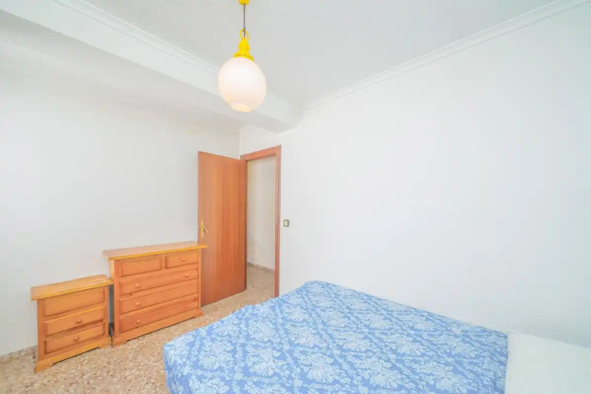 Habitación de Piso en venta en Elda con Calefacción, Terraza y Trastero
