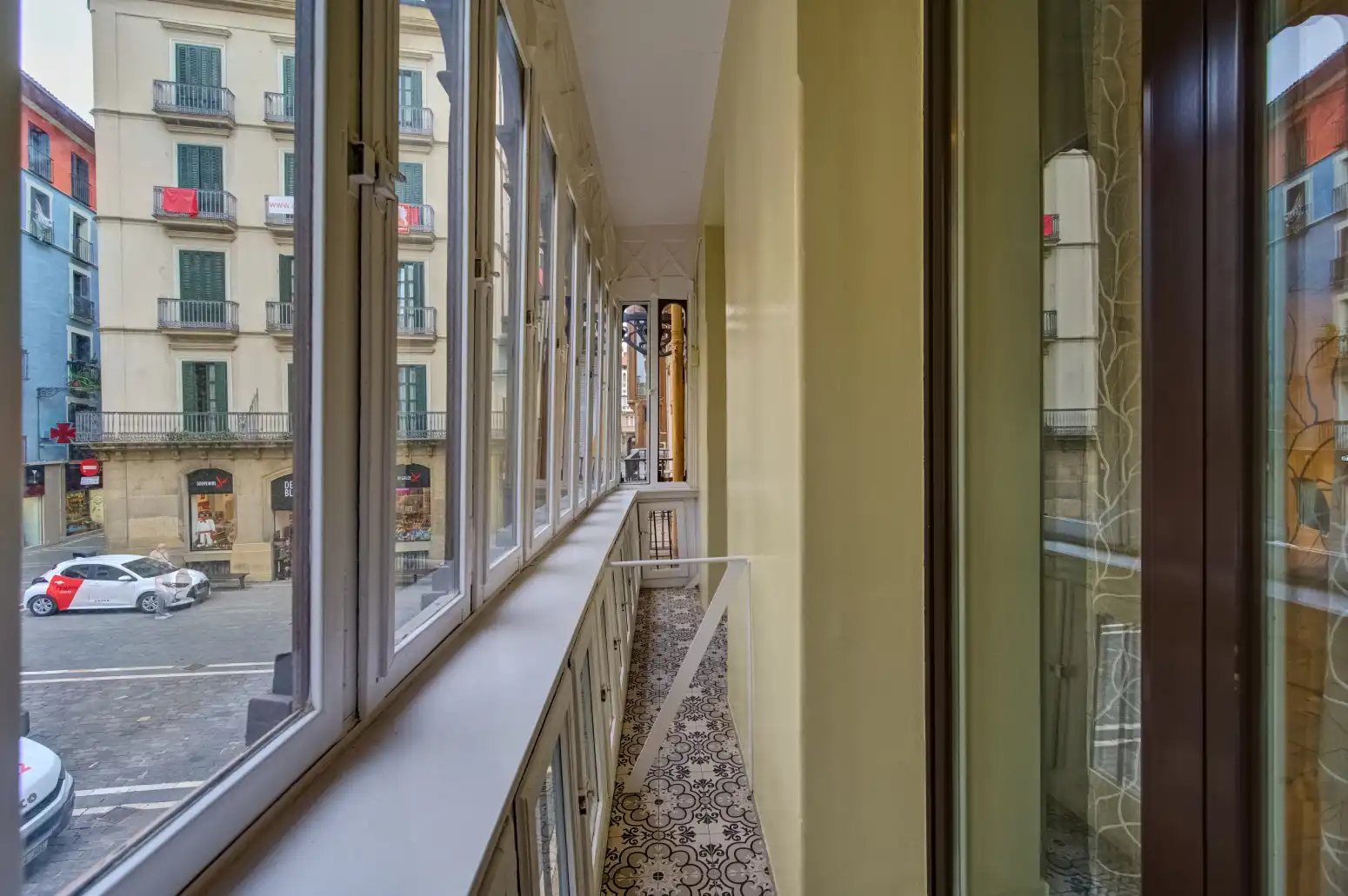 Piso en venta en  Pamplona / Iruña con Calefacción, Parquet y Amueblado