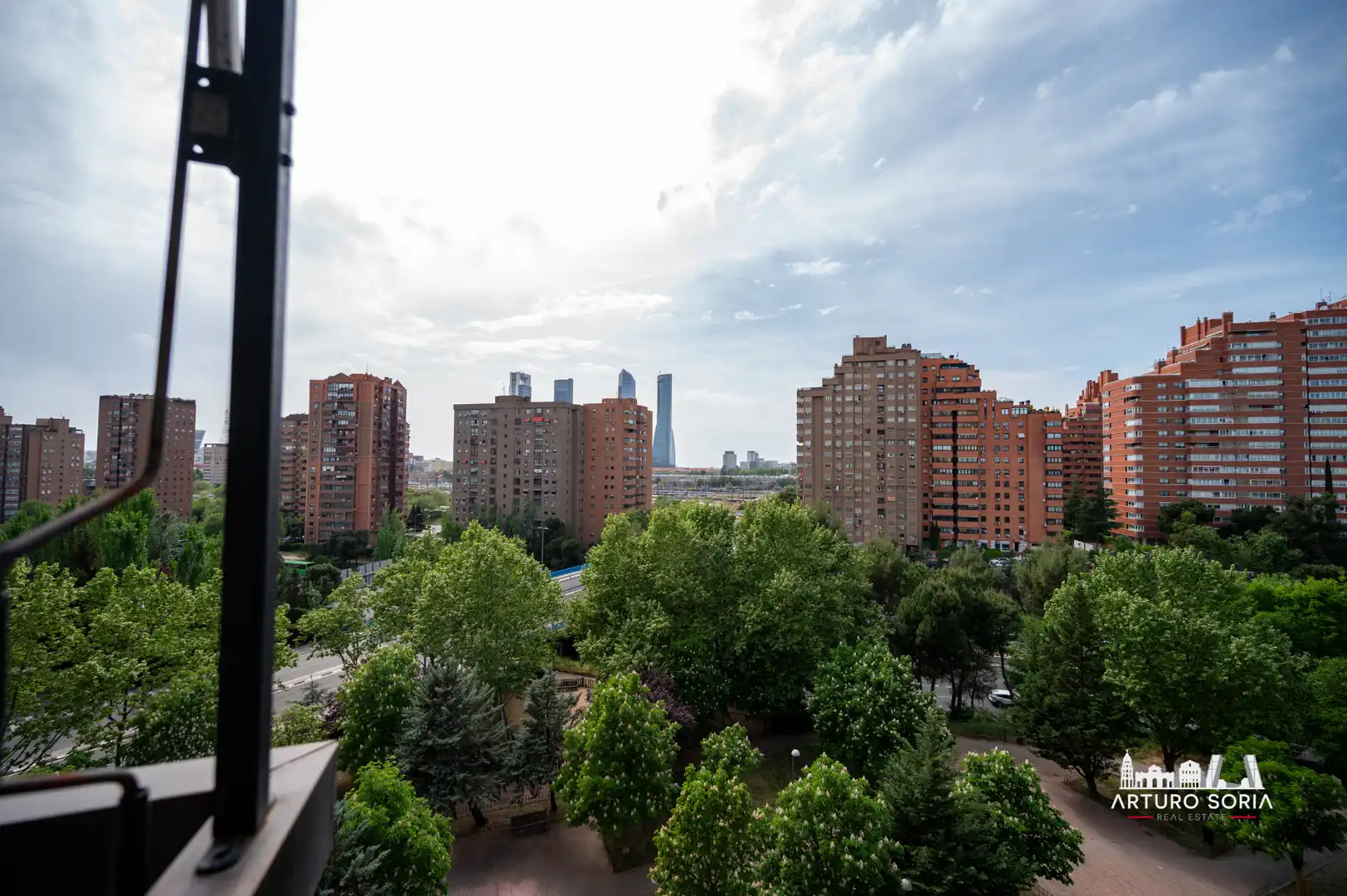 Habitación de Piso de alquiler en Madrid con Aire acondicionado y Piscina comunitaria