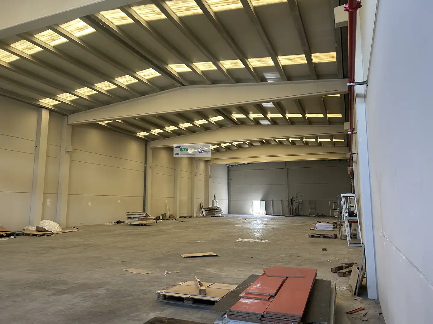 Nave industrial de alquiler en La Muela