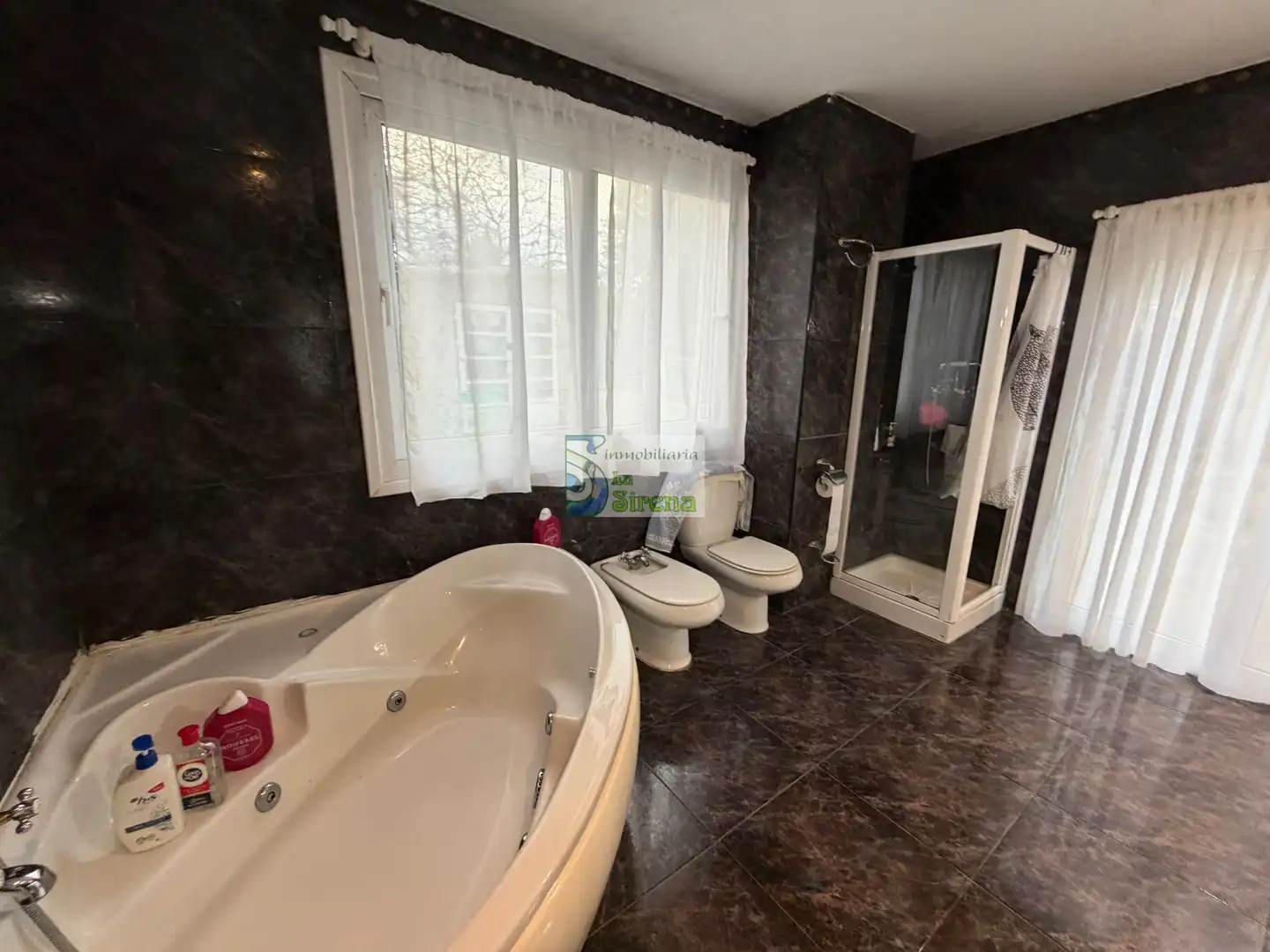 Baño de Casa o chalet en venta en Castro-Urdiales con Calefacción, Jardín privado y Terraza