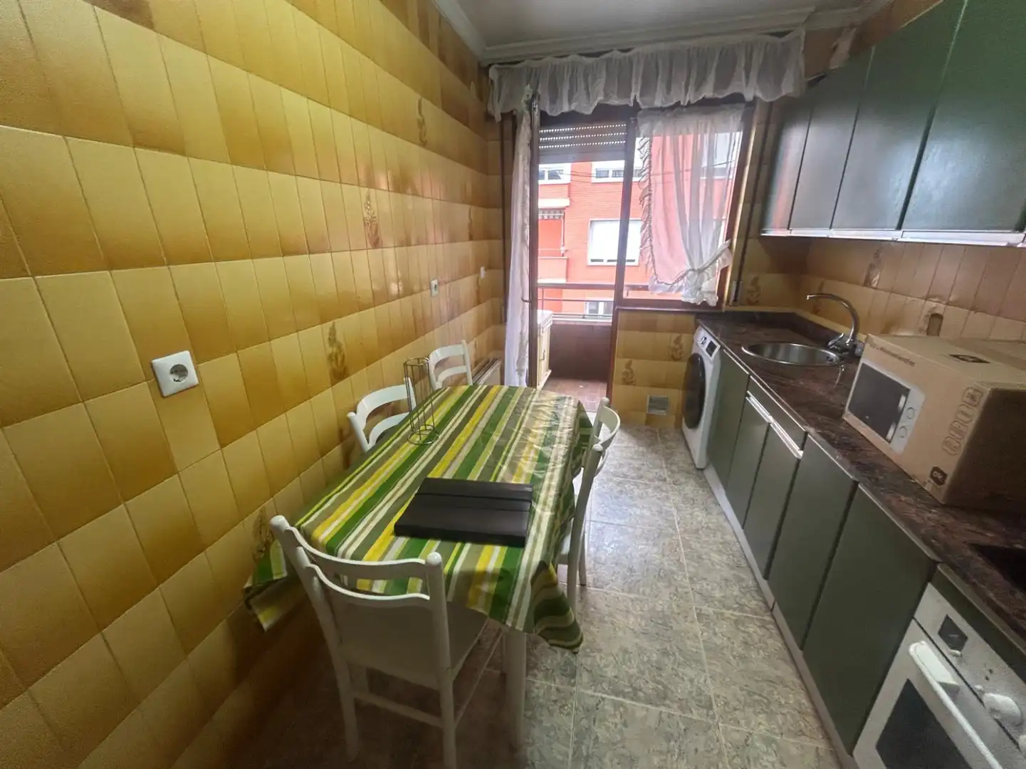 Cuina de Pis de lloguer en Inmobiliaria - Barreda