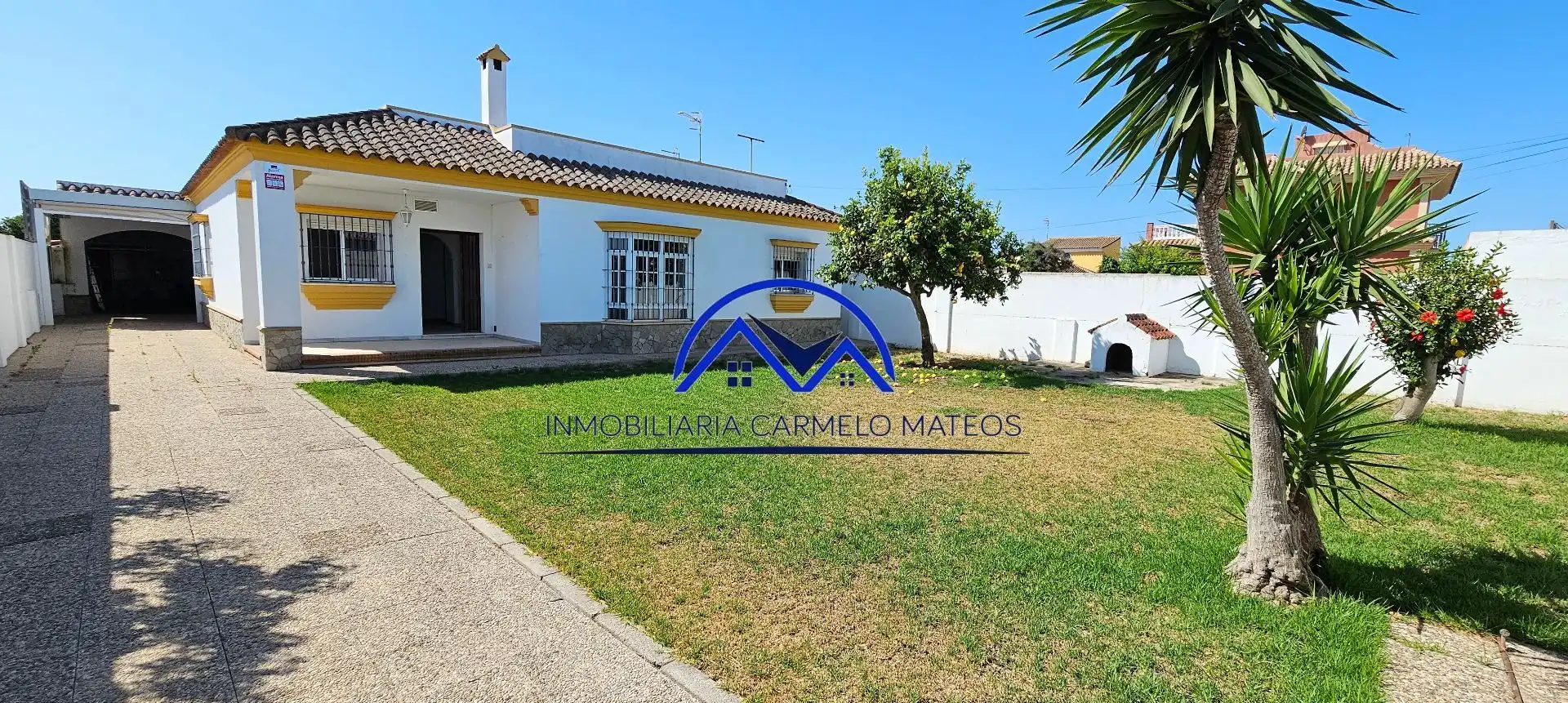 Vista exterior de Casa o chalet en venta en Sanlúcar de Barrameda con Aire acondicionado, Jardín privado y Trastero