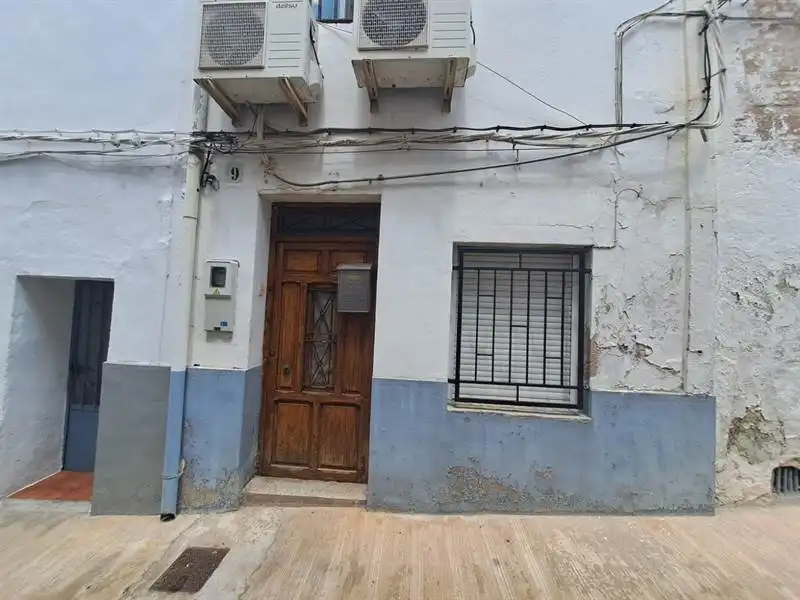 Vista exterior de Piso en venta en Enguera