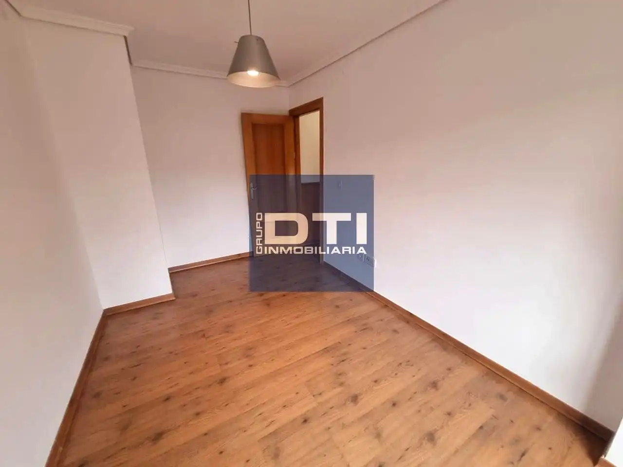 Habitación de Dúplex en venta en Albacete con Calefacción