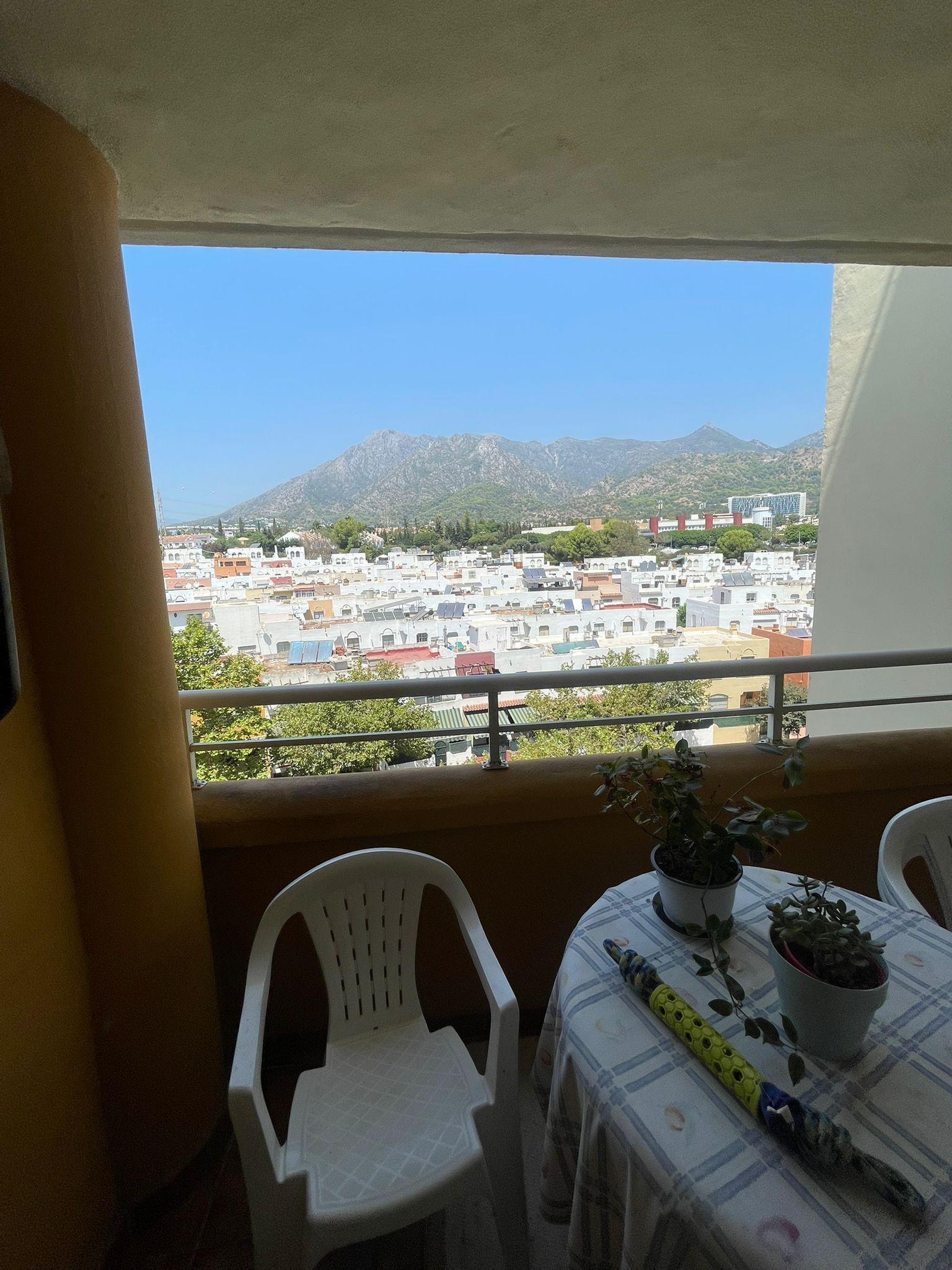 Vista exterior de Pis en venda en Marbella amb Aire condicionat, Calefacció i Terrassa
