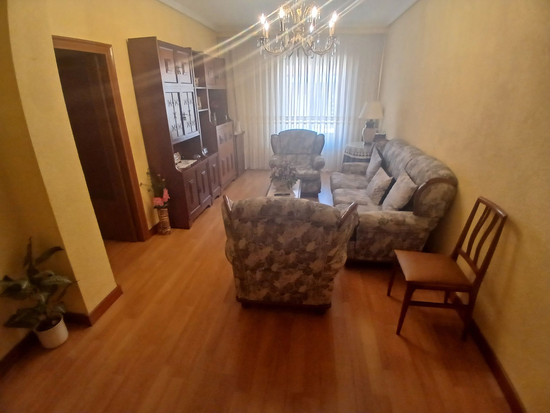 Living room of Flat for sale in Salamanca Capital  with Heating, Parquet flooring and Furnished