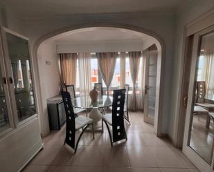 Menjador de Apartament de lloguer en Las Palmas de Gran Canaria amb Aire condicionat, Terrassa i Balcó
